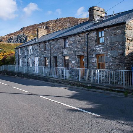Homely Cottage With Garden And Mountain-View Blaenau Ffestiniog Dış mekan fotoğraf