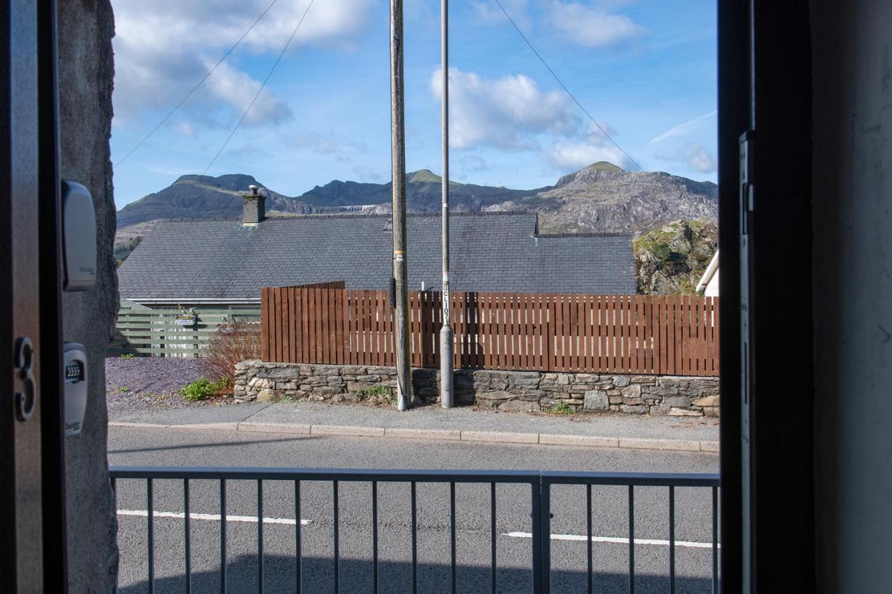Homely Cottage With Garden And Mountain-View Blaenau Ffestiniog Dış mekan fotoğraf
